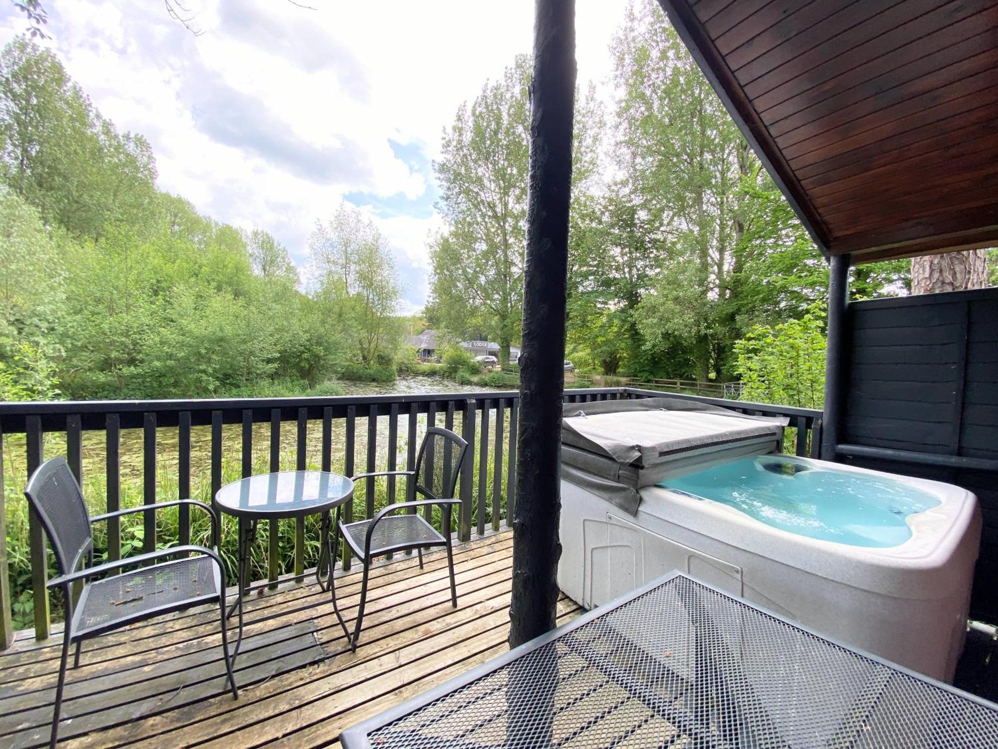 Otter 4 Hot Tub - Huntersmoon-Warminster-Bath-Salisbury Villa Dış mekan fotoğraf